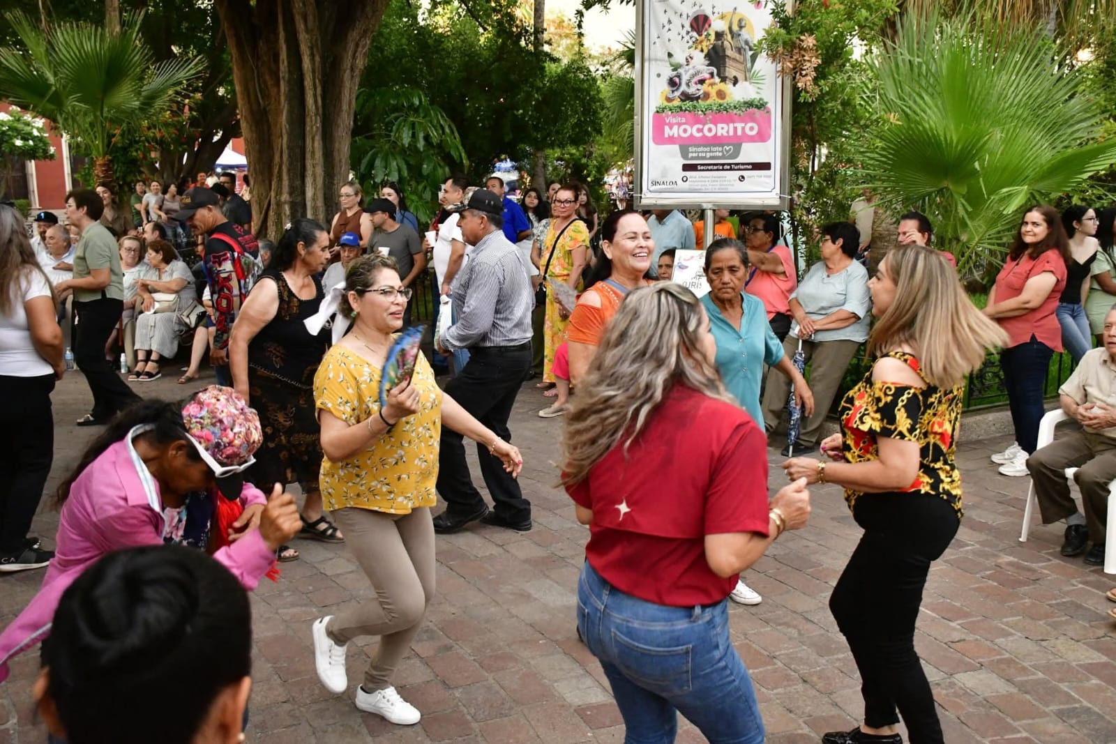 Programa cultural Viernes de Plaza en el Pueblo Mágico de Mocorito
