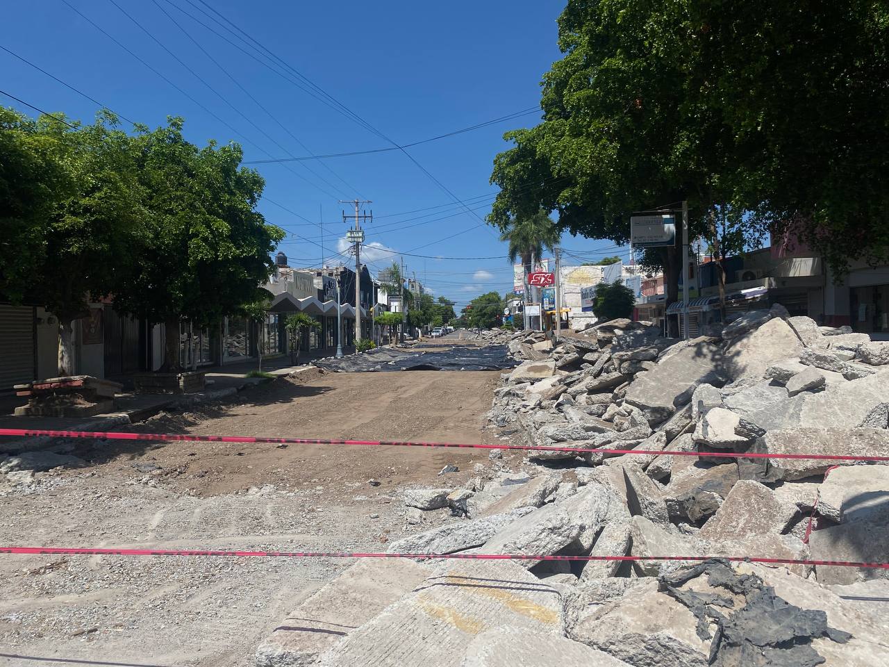 Hasta en 70% han caído las ventas en negocios de la calle Cuauhtémoc en Guasave por reparaciones; esperan que esta sea 'la buena'