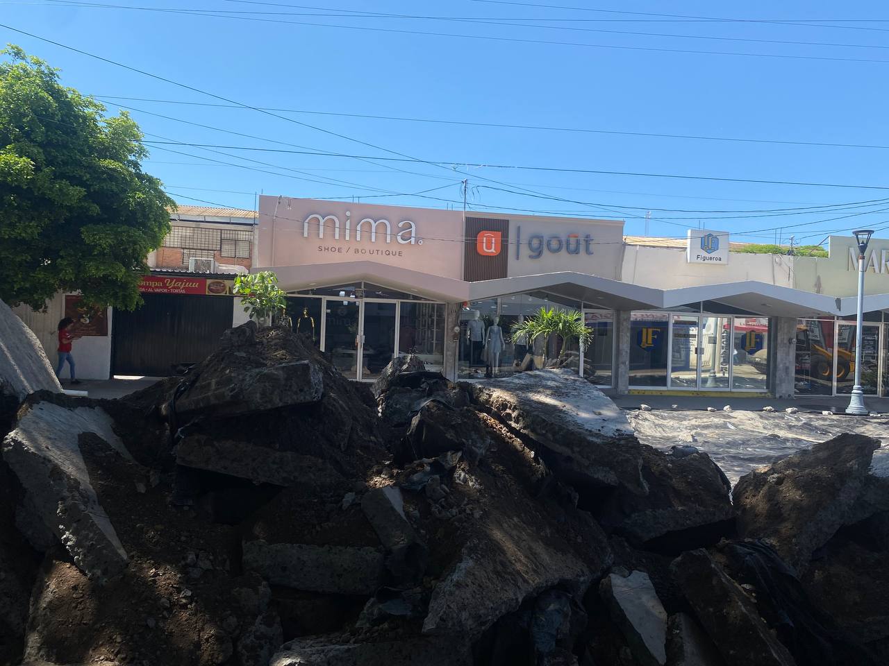 Hasta en 70% han caído las ventas en negocios de la calle Cuauhtémoc en Guasave por reparaciones; esperan que esta sea 'la buena'