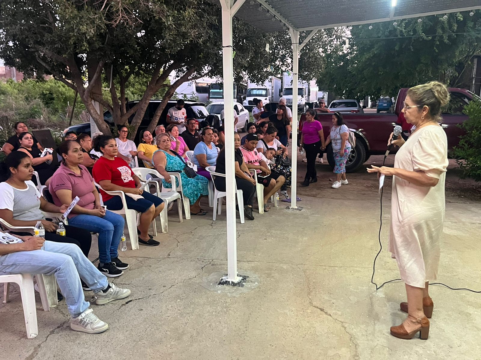 Olegaria Carrasco arranca su informe itinerante en Mazatlán