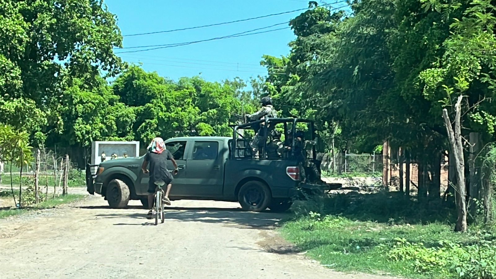 Un arma corta y cargadores, lo asegurado en vivienda tras operativo del Ejército Mexicano, en Guasave