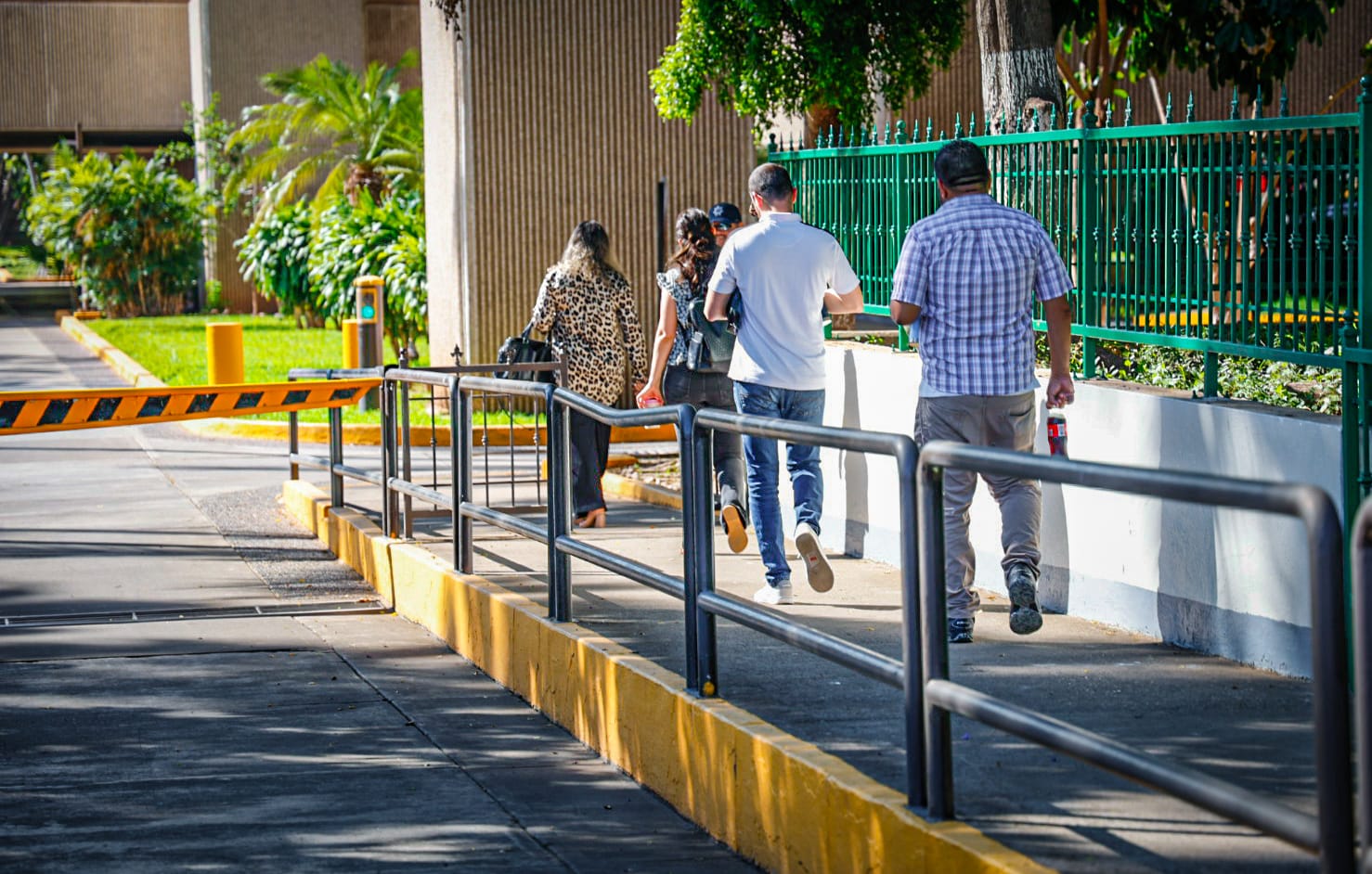 palacio en culiacan tomado por productores