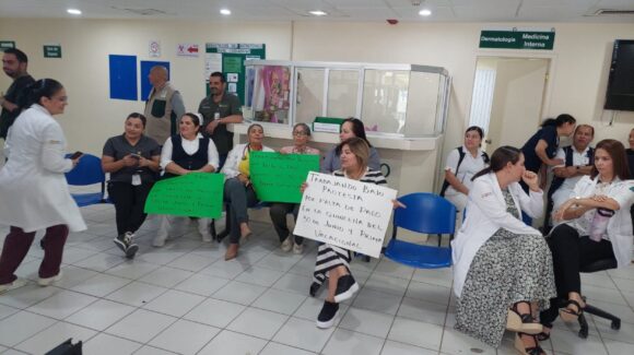 Vuelve el paro en IMSS-Bienestar en Guamúchil; Don Juan viajó desde San José de Los Hornos y se quedó sin consulta