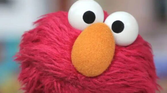 ¿Qué pasó con Elmo? Hackean su cuenta en X y publican mensajes de odio