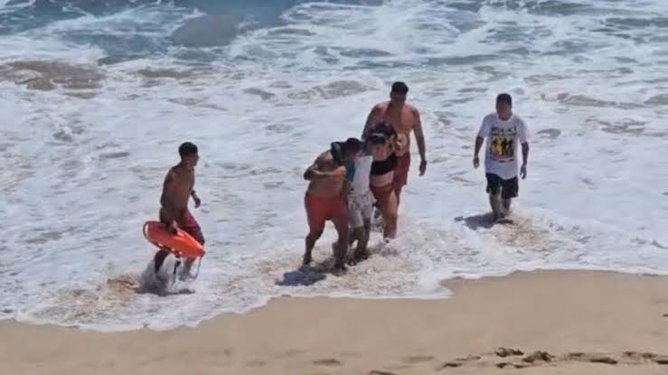 Entre 5 y 12 rescates del mar por negligencia de turistas, apunta Protección Civil en Mazatlán