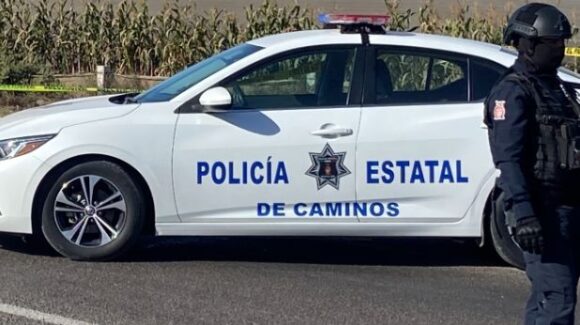 ¡Se dirigía a la academia! A punta de pistola le despojan su auto a un policía estatal en Culiacán