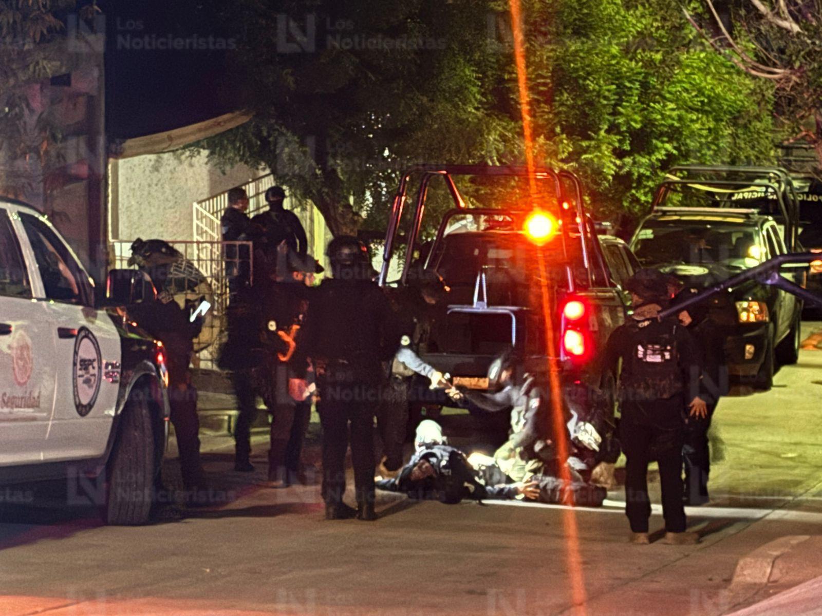 Policía estatal resulta herida luego de que se accionara un arma por accidente