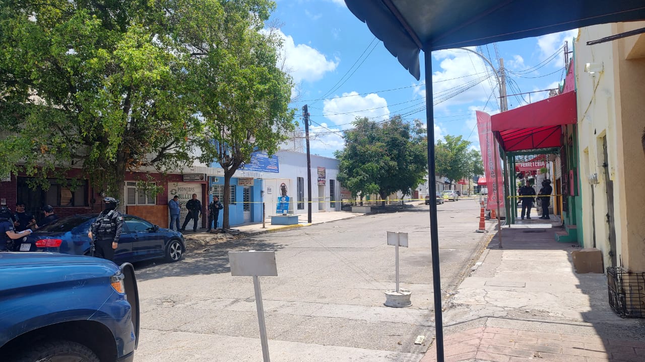 Calle del centro de Culiacán bajo resguardo policial