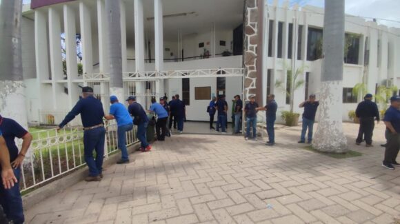 Policías jubilados de Guerreros Azules, en Ahome, recibirán el 8% de su salario
