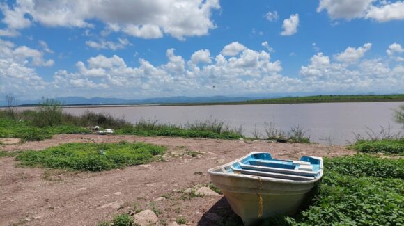Pescadores de la presa Eustaquio Buelna, en Guamúchil guardan sus equipos; inicia veda hasta diciembre