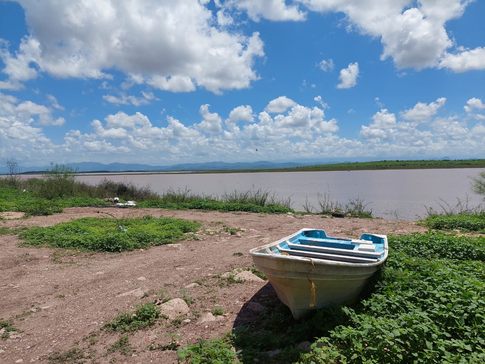 Pescadores de la presa Eustaquio Buelna, en Guamúchil guardan sus equipos; inicia veda hasta diciembre