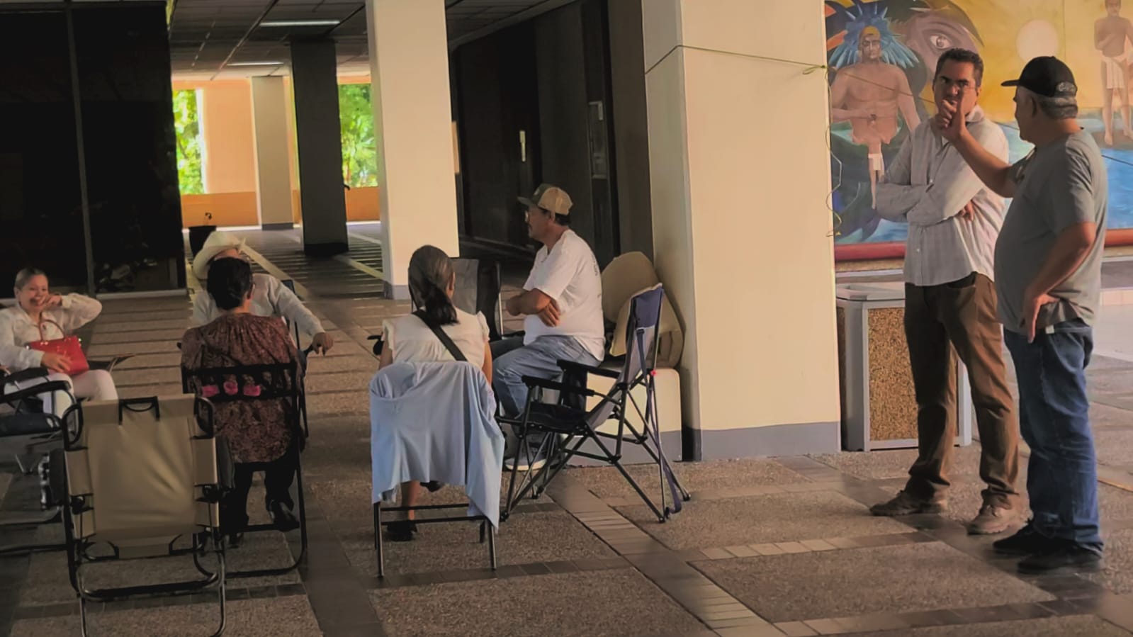 productores por segunda noche en palacio de gobierno