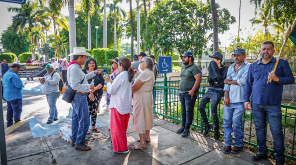 “A las 5:00 de la mañana cerramos las puertas”: Baltazar; productores tienen tomado Palacio de Gobierno en Culiacán