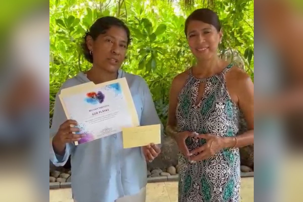 Raquel Zapien, directora de Son Playas y Karina Bárcena Vega, fundadora y directora del festival Holi Fest
