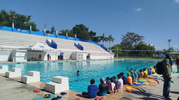¡A nadar! Reaperturan la alberca olímpica de la Ciudad Deportiva en Los Mochis