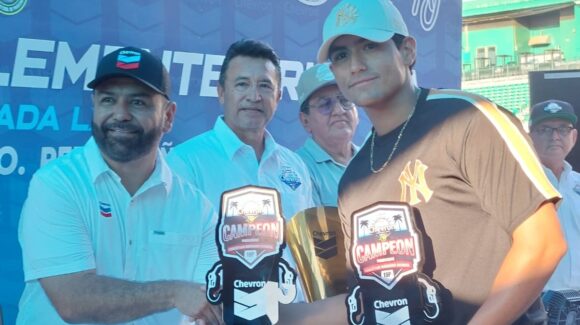 Reconocen a lo mejor de la temporada 2025 de la Liga Chevron-Clemente Grijalva