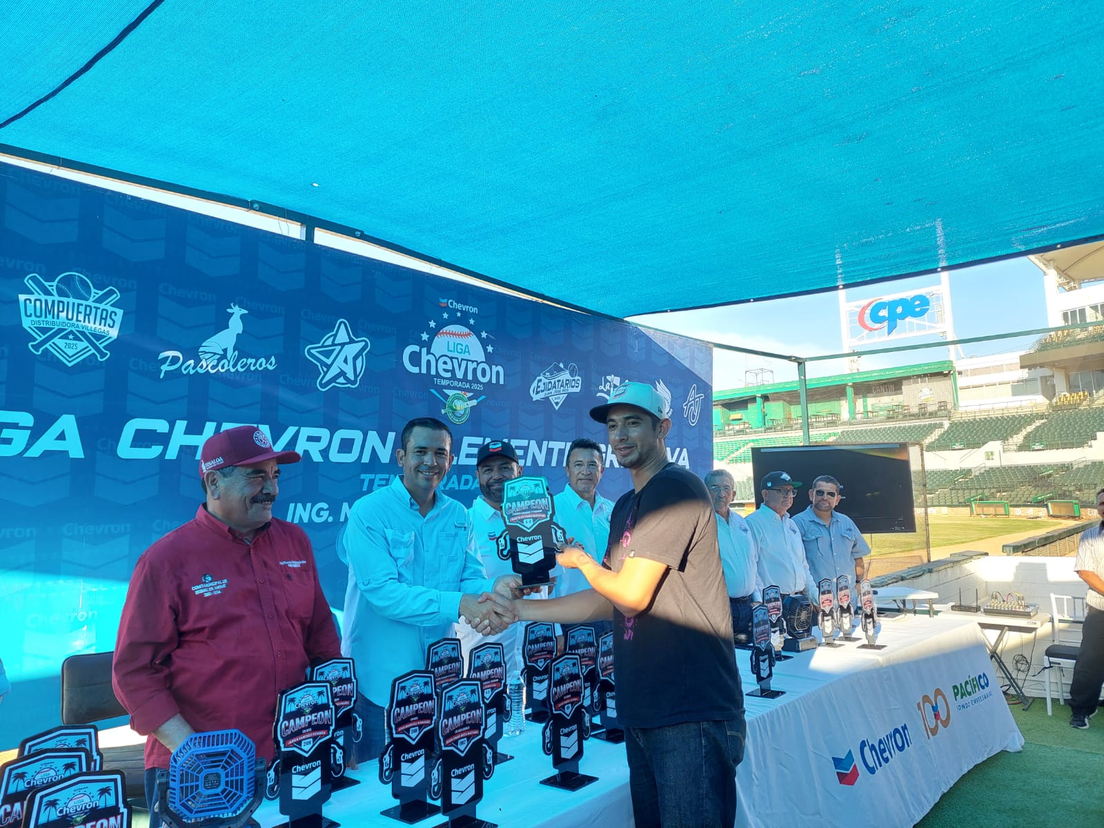 Reconocen a lo más destacado de la Liga Chevron-Clemente Grijalva