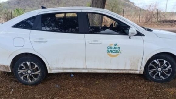 ¡Tenía el logo de una empresa! Militares recuperaron un carro robado en Culiacán