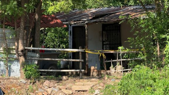 Fachada humilde y una carreta afuera: así es la casa donde tenían privados de la libertad a padre y sus dos hijos, en Culiacán