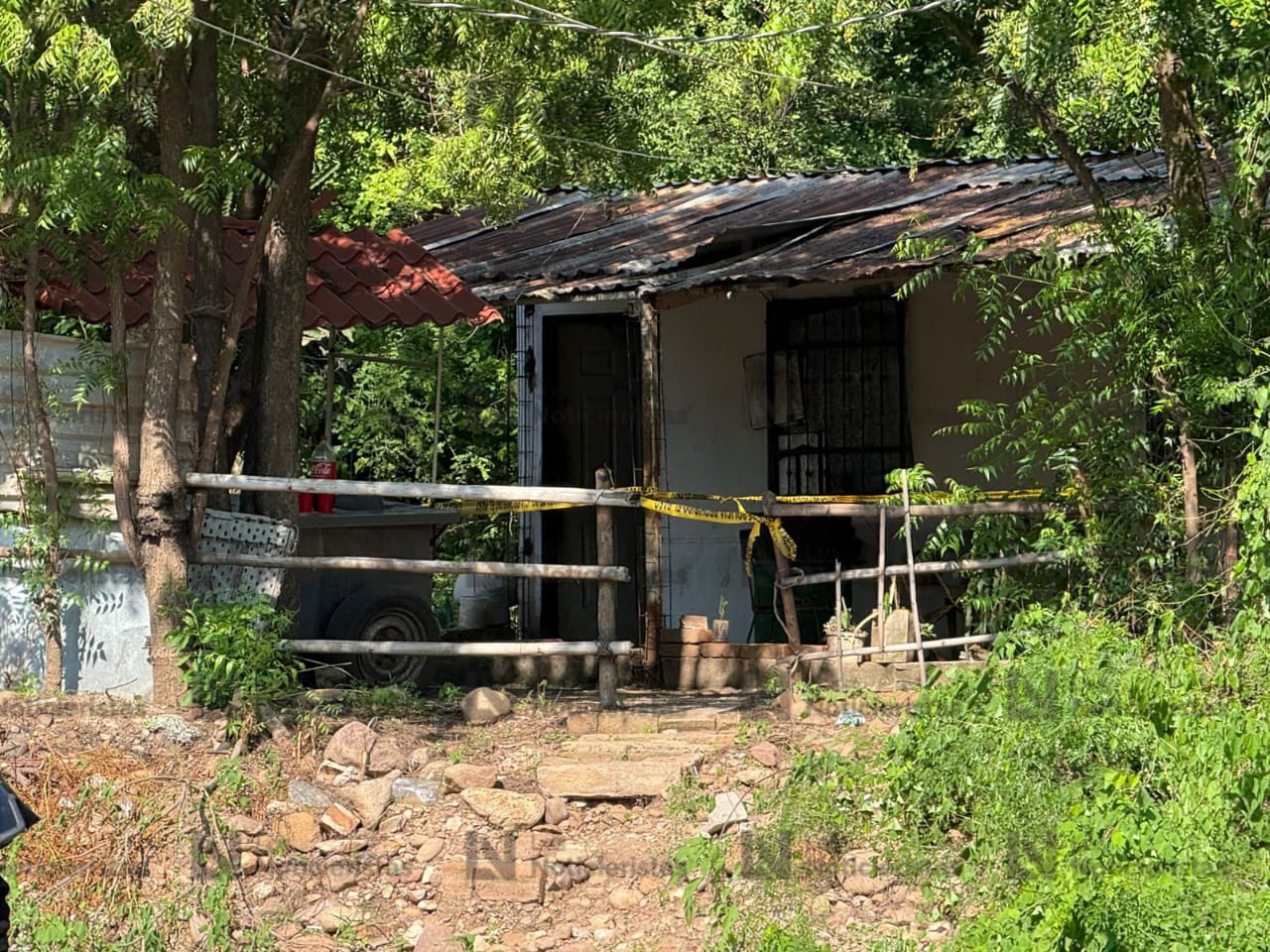 Fachada humilde y una carreta afuera: así es la casa donde tenían privados de la libertad a padre y sus dos hijos, en Culiacán
