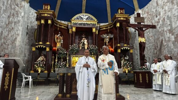 Revelan retablo en la Parroquia de Nuestra Señora del Carmen, en Mazatlán y con ello inician sus festejos
