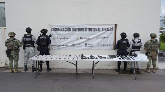 Tras revisión en penal de Aguaruto, aseguran armas largas, un machete y equipos de comunicación
