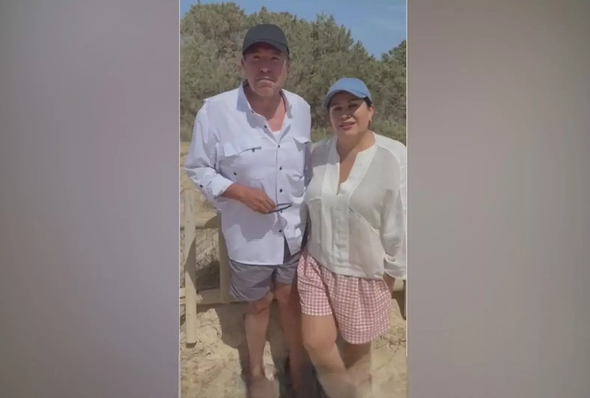 Ricardo Monreal y su esposa de vacaciones