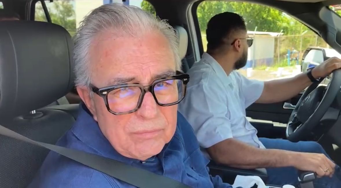 Rubén Rocha Moya saliendo de reunión con Harfuch y gabinete de seguridad federal