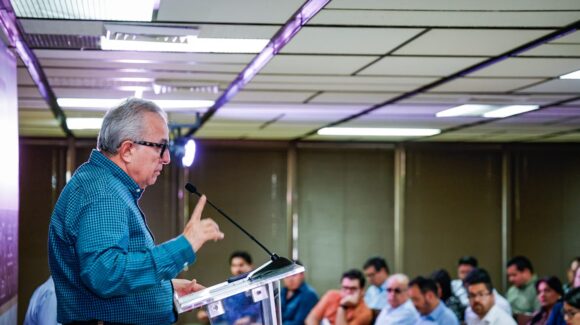 Más de 340 beneficiarios y cerca de mil apoyos entregados por programa ‘Equipa Sinaloa’: Rocha