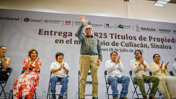 Se reúne Rocha con representantes de Infonavit y Conavi; afinan detalles de viviendas a precio accesible