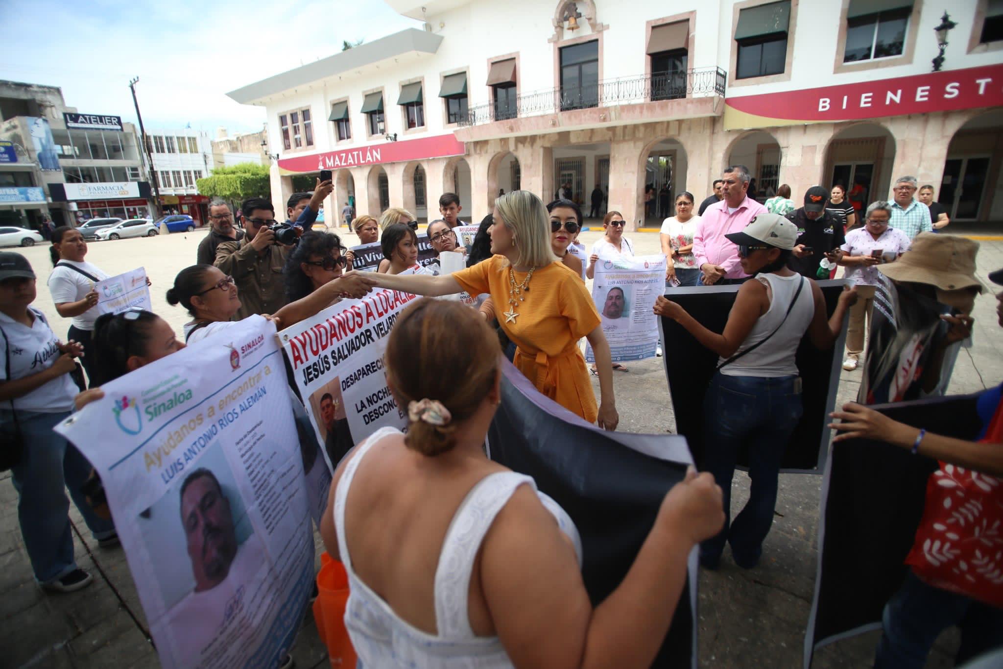 Familiares de desaparecidos se manifiestan en Mazatlán