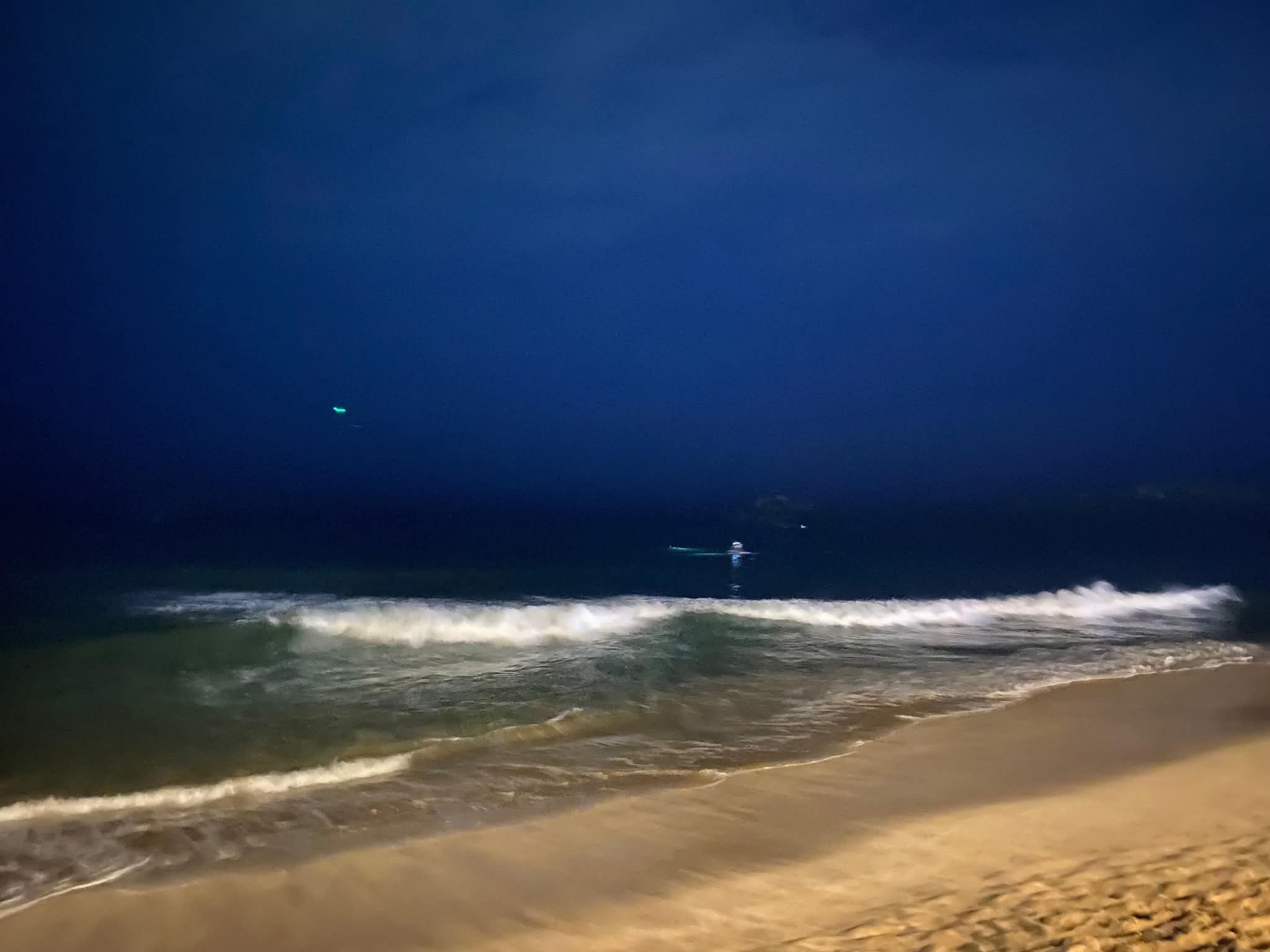Suspenden búsqueda de joven desaparecido en mar de Mazatlán