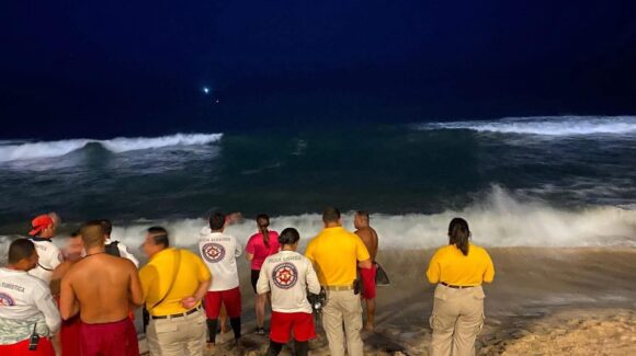 Suspenden la búsqueda de joven desaparecido en el mar en Mazatlán