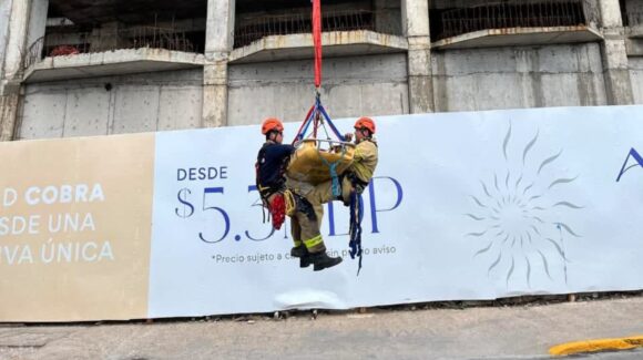 Estable el trabajador que sufrió una varilla en el pecho: Protección Civil Mazatlán