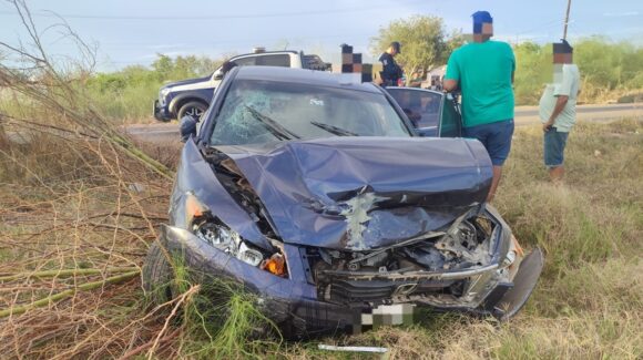 Tres lesionados deja choque en carretera estatal de Guasave