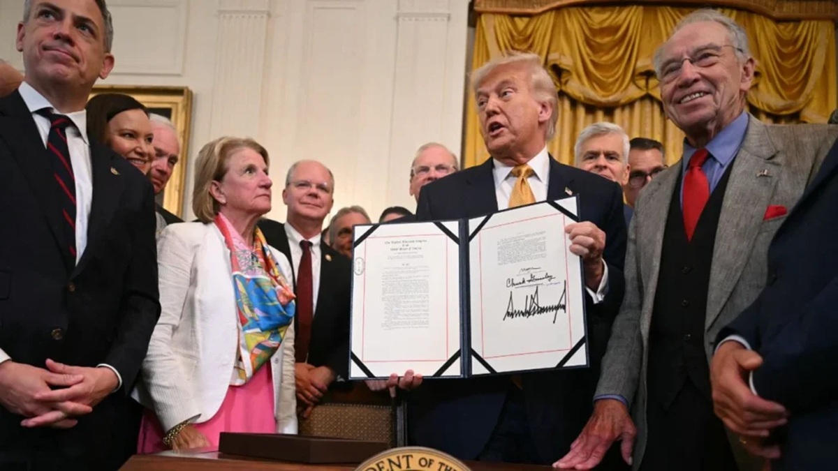 Trump firma la Ley Antifentanilo