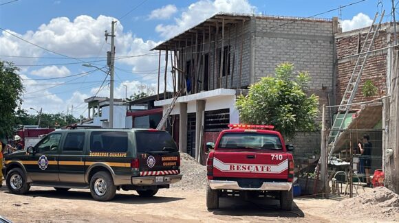 Trabajador de la construcción sufre fuertes descarga eléctrica en Guasave y termina lesionado