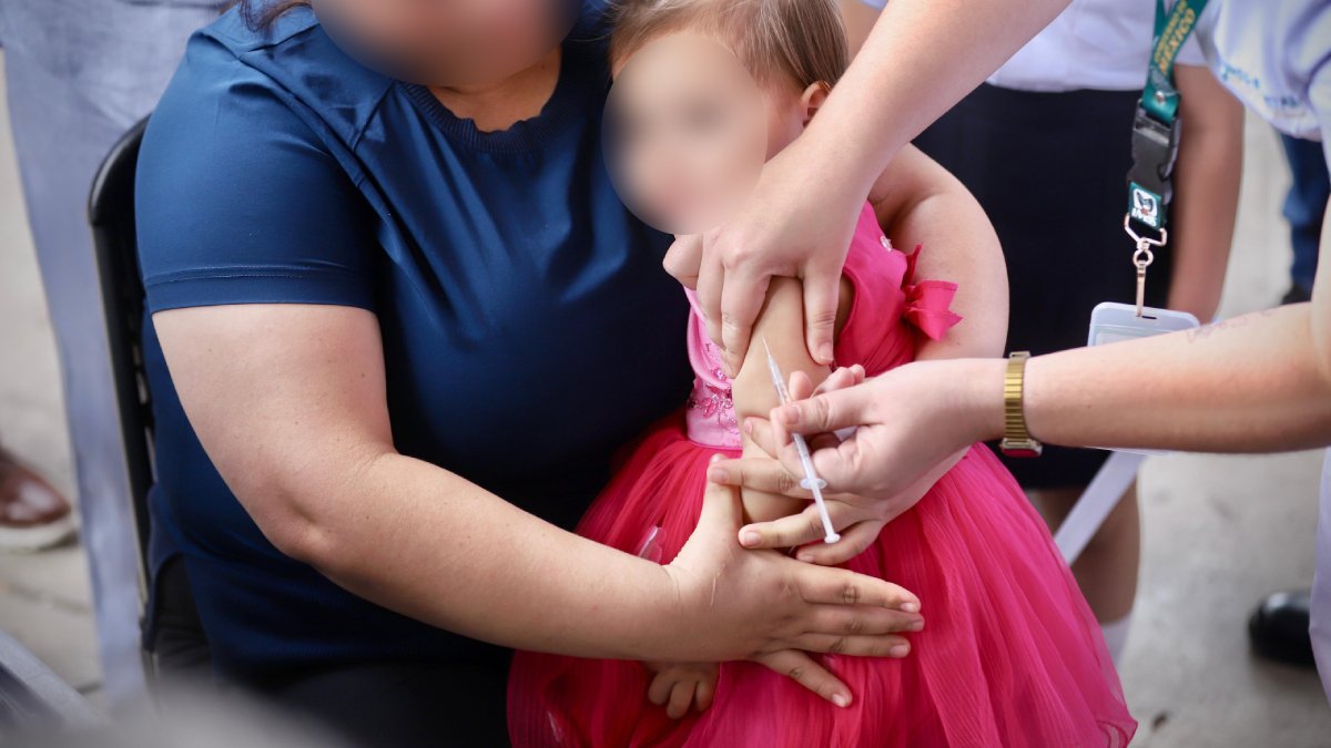 vacuna contra el sarampion salud