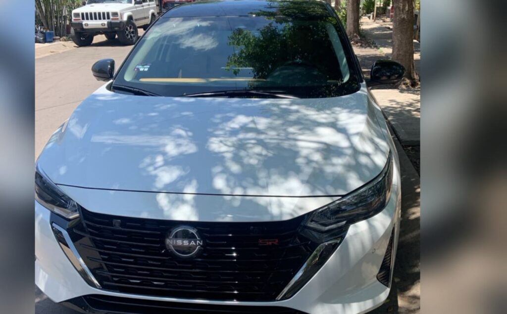 Policías estatales recuperan vehículo robado en Culiacán