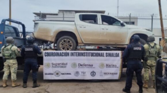 En Navolato, aseguran 2 vehículos; uno tiene reporte de robo y el otro impactos de bala