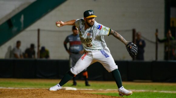 Yoanner Negrín regresa con Cañeros de Los Mochis para la temporada 2025-26 de la LMP