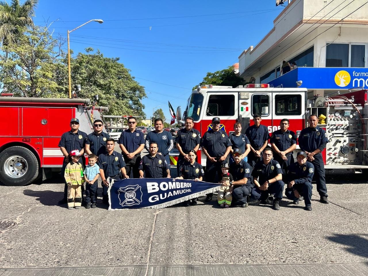 Abraham Portillo, bombero veterano con 32 años de experiencia 5