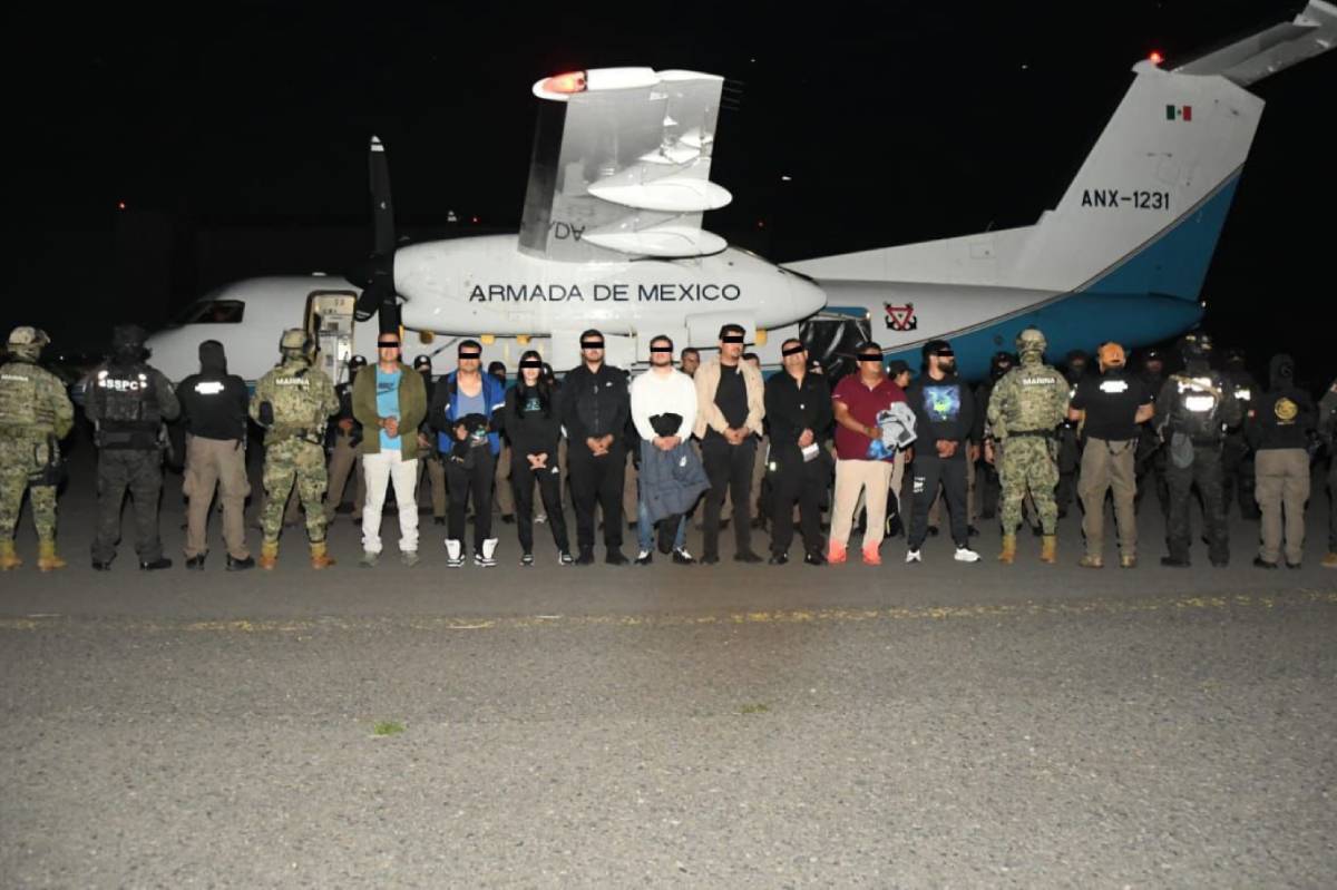 Autoridades federales desarticulan célula dedicada al tráfico de armas