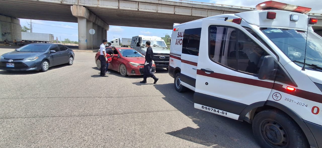 Camioneta de valores sufre accidente a la salida de la ciudad de Los Mochis
