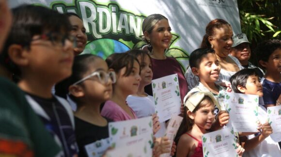 Clausura Estrella Palacios el campamento “Verano con los Guardianes” en Mazatlán