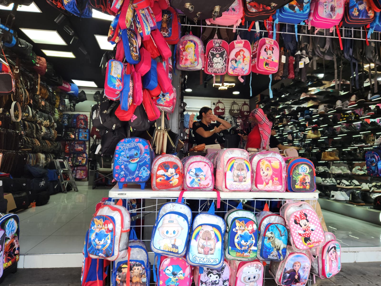 Comerciantes de artículos escolares en Culiacán