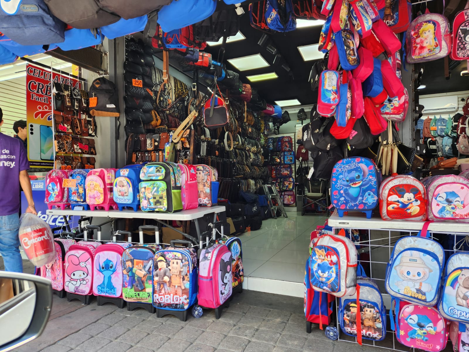 Comerciantes de artículos escolares en Culiacán