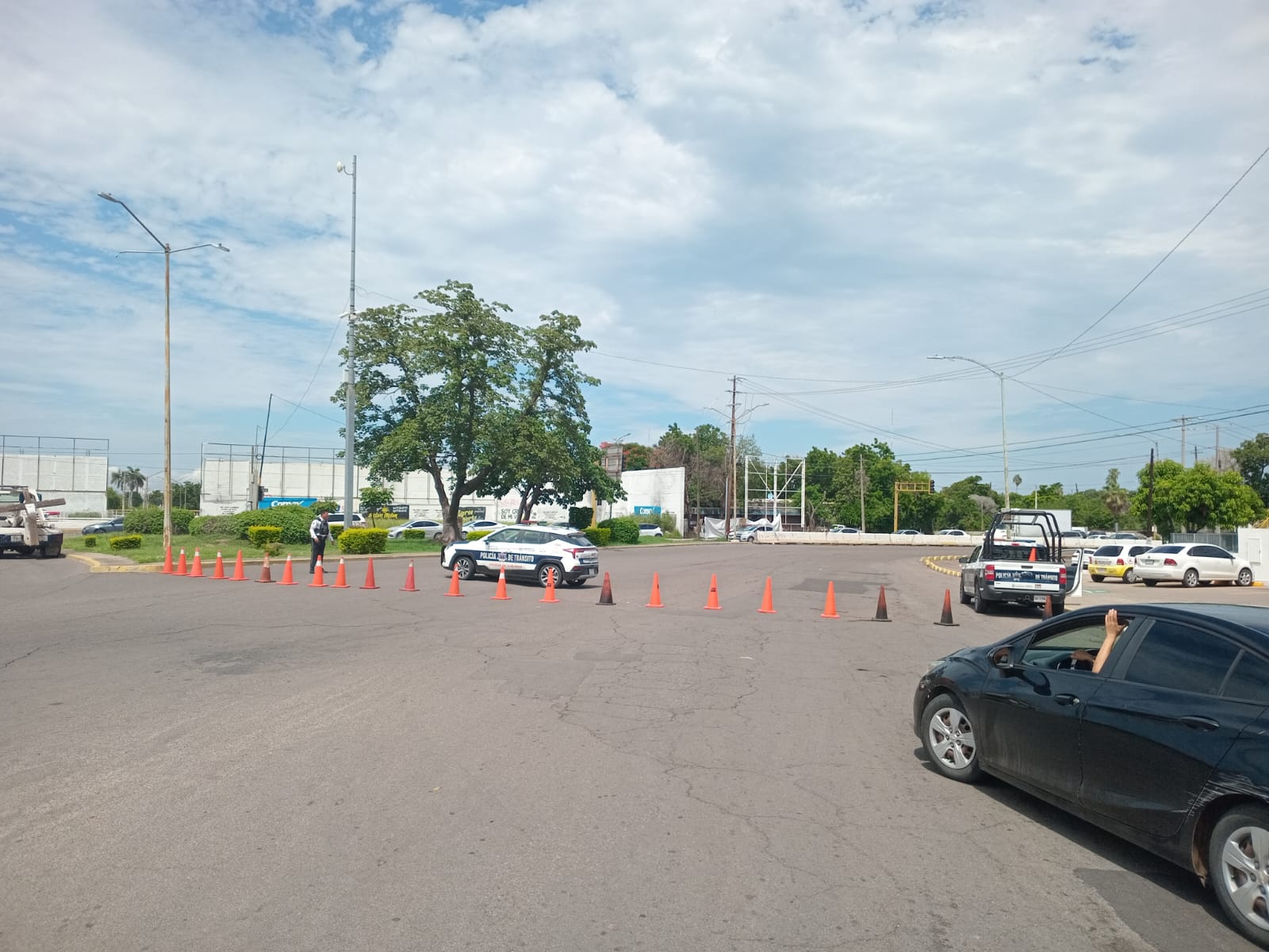 Continúa el cierre de un carril en bulevar José Limón, en Culiacán