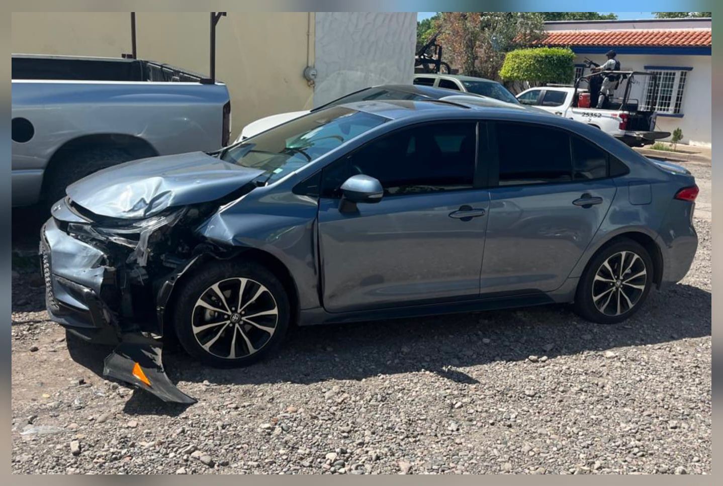 Detienen a dos civiles con armas de fuego y municiones en Culiacán