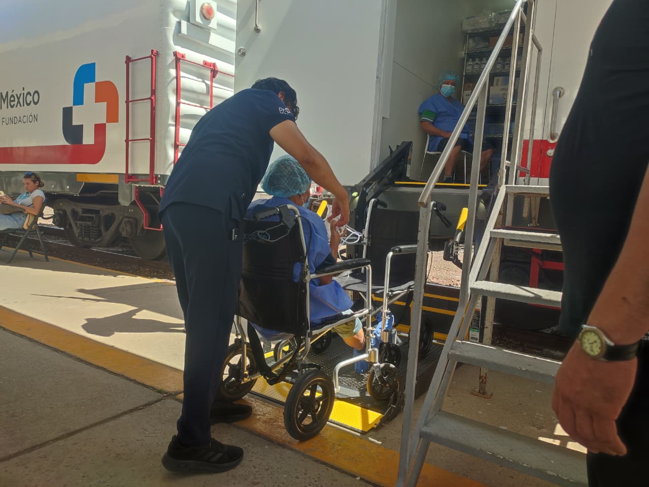 Dr. Vagón ha beneficiado a muchas personas en sur de Sinaloa